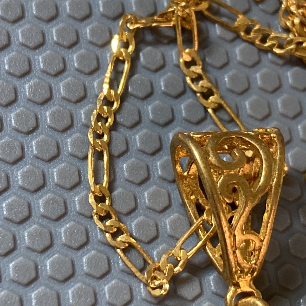 18 KGP yellow gold necklace with purple and green seashell - Picture 5 of 6